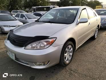 A picture of Very neat 04 Toyota Camry big daddy Untempered 4 plugs