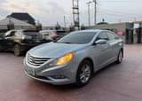 A picture of Neatly used Hyundai sonata 2011 key start