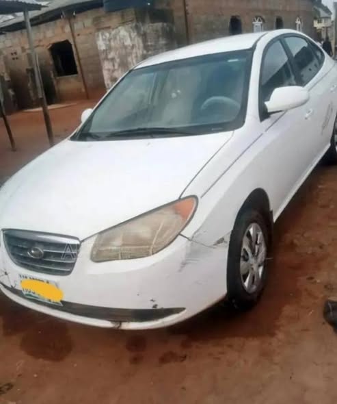 A picture of Ipaja hyundai elentra 08 automatic