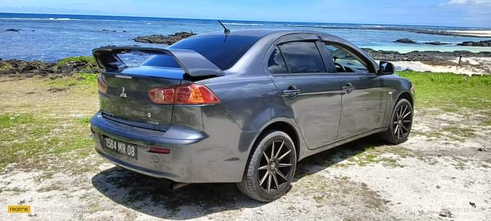 mitsubishi lancer