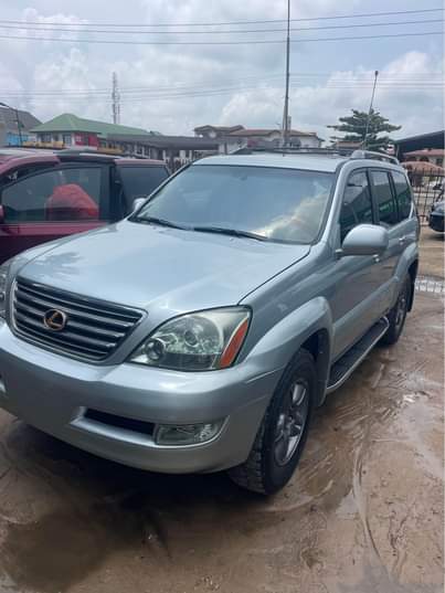 A picture of Very very clean Gx470 as clean as tokunbo Nothing to