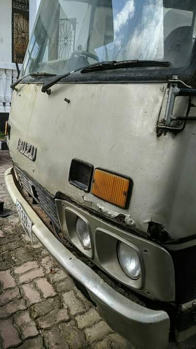 A picture of Isuzu Journey
