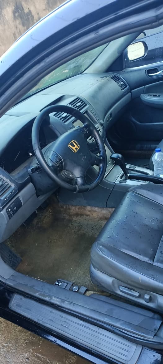 A picture of Honda accord engine and gearbox untouched 2 5