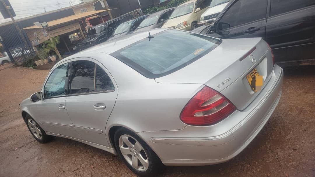 A picture of E320 18m negotiable 070525 9352