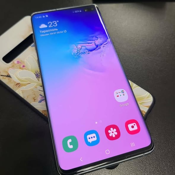 A picture of Samsung galaxy s10