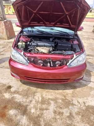 A picture of 2004 Toyota Camry