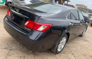 A picture of UNREGISTERED LEXUS ES350 2009