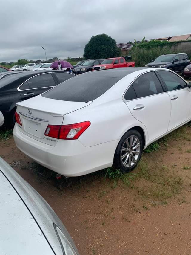 A picture of 2009 Lexus Es350 Direct Tokumbo Full Options with Panoramic Roof