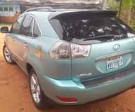 A picture of Lexus Rx330 Everything Is Intact