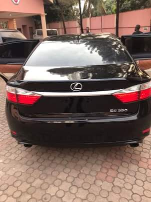 A picture of Es350 2014