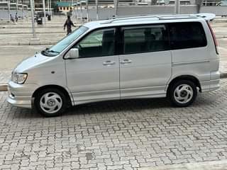 A picture of TOYOTA NOAH SR40 BEI MILIONI 14