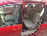 A picture of 2005 Toyota Sienta toks