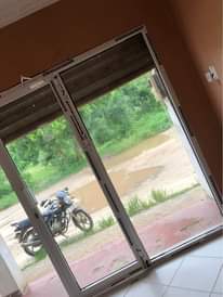 A picture of Mlango wa aluminum
