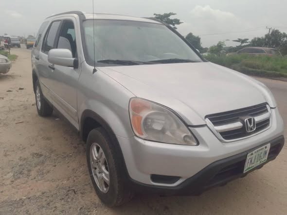 A picture of Honda CR V 04 first body beked