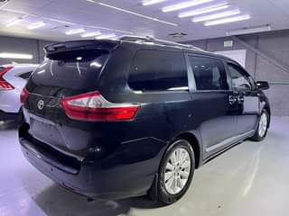 A picture of Toyota sienna XLE 2016 for sale contact 971581753040
