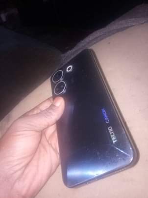A picture of Tecno camon 20 imezingua kioo gb 256 ram 8 nicheck