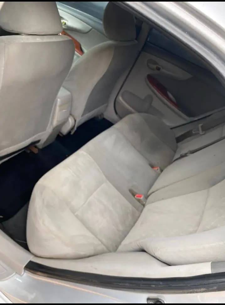 A picture of TOYOTA COROLLA 013