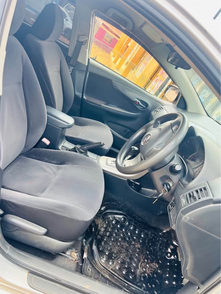 A picture of TOYOTA FIELDER 24m 0759317866
