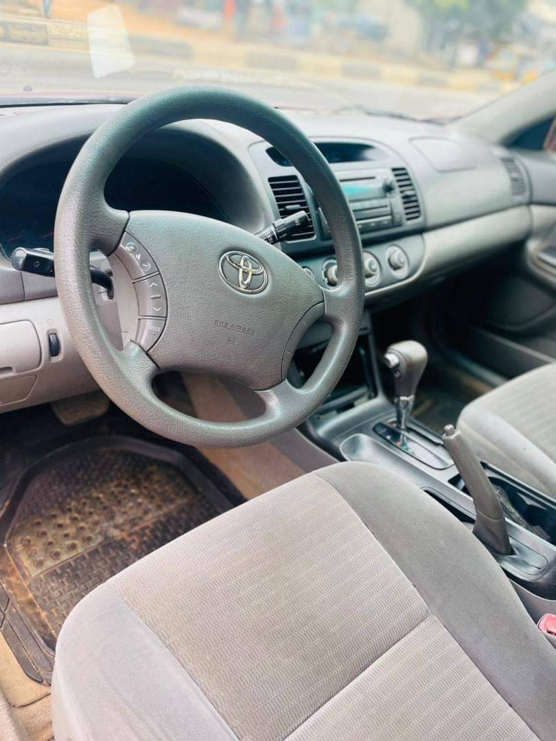 A picture of 2006 Toyota camry