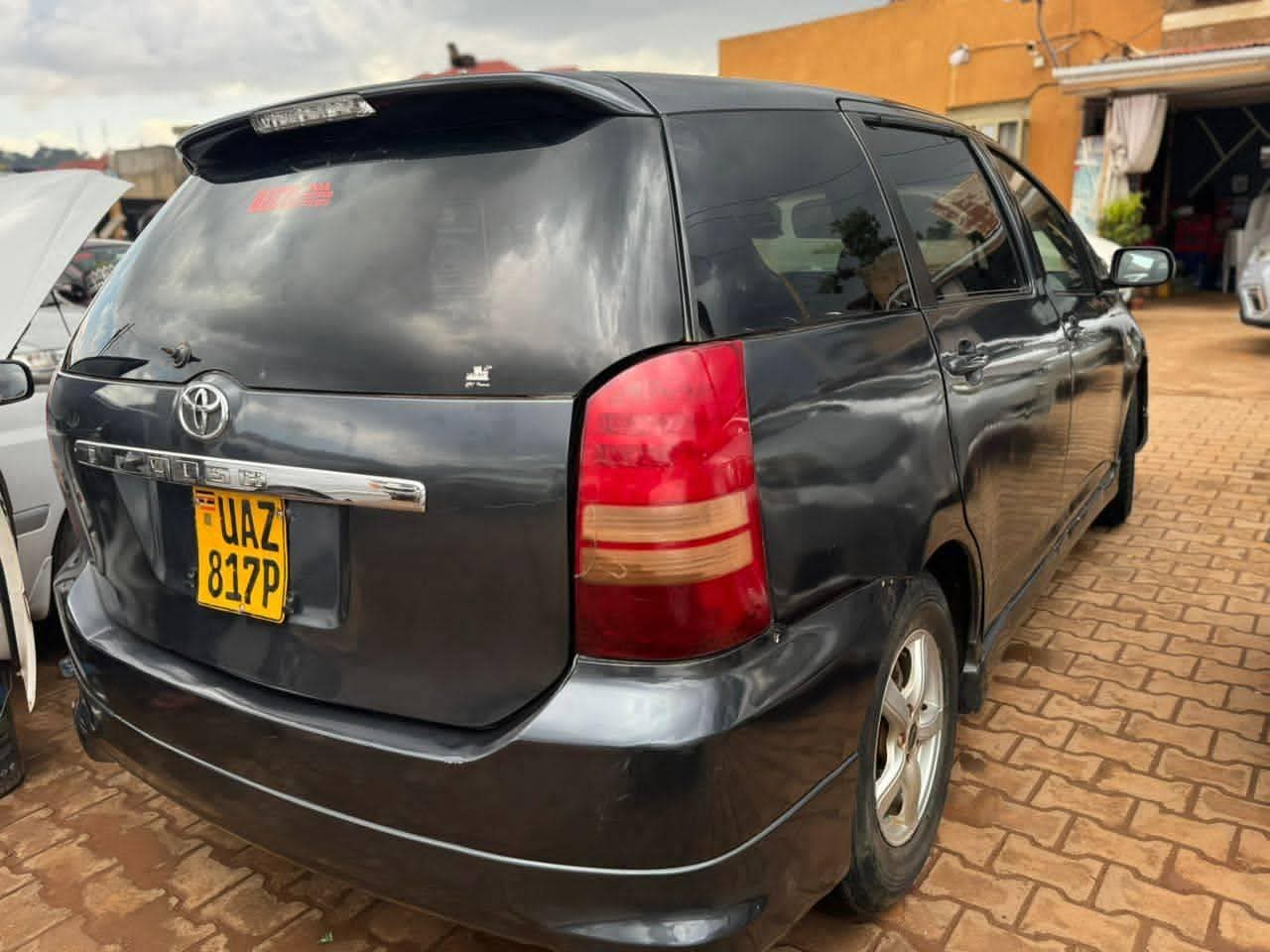 A picture of Toyota wish