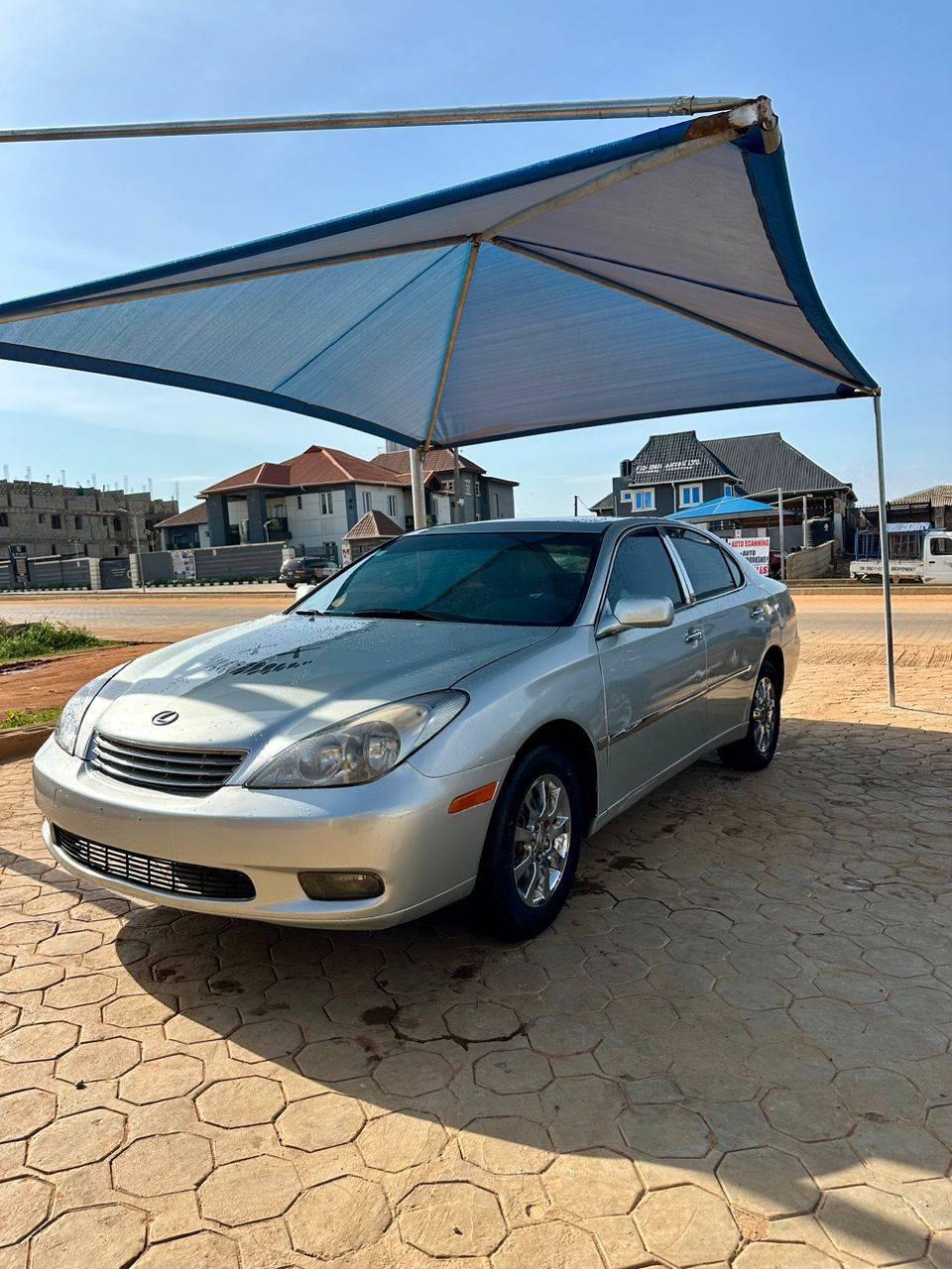 A picture of Lexus ES 330