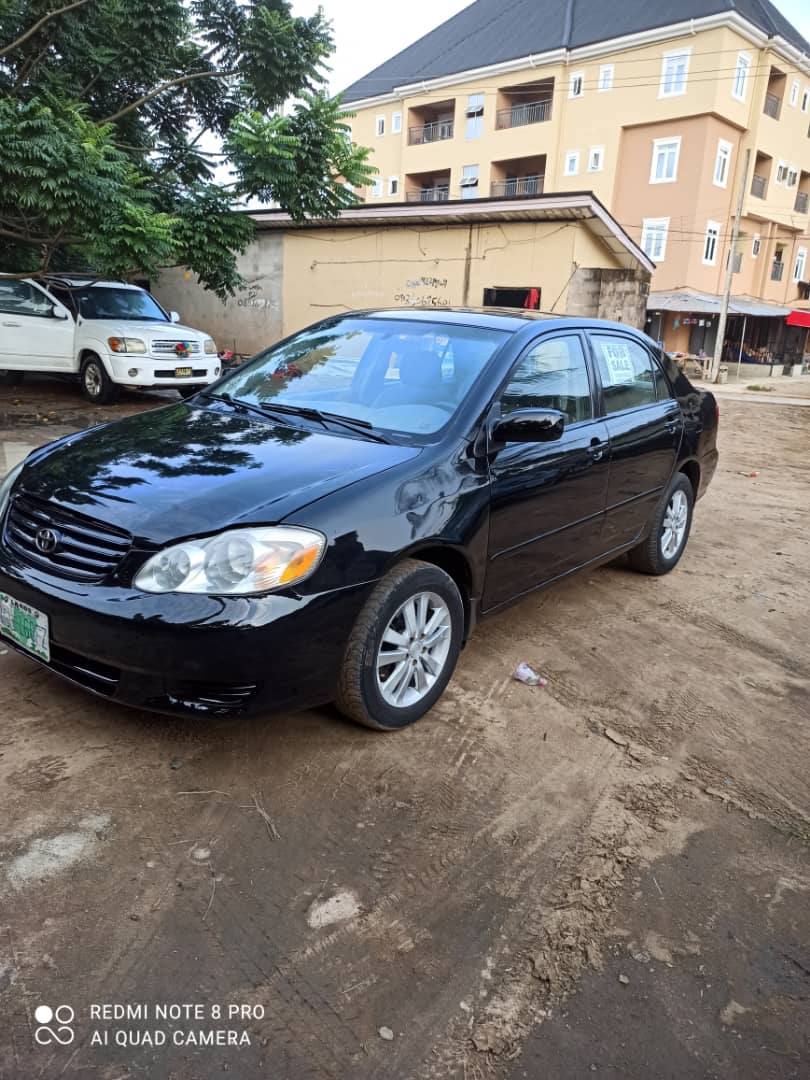 A picture of Toyota Corolla 2004