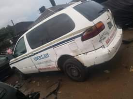 A picture of The Toyota sienna 2000