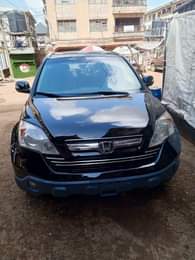 A picture of Very clean and sound Honda CR V 2010 model registered