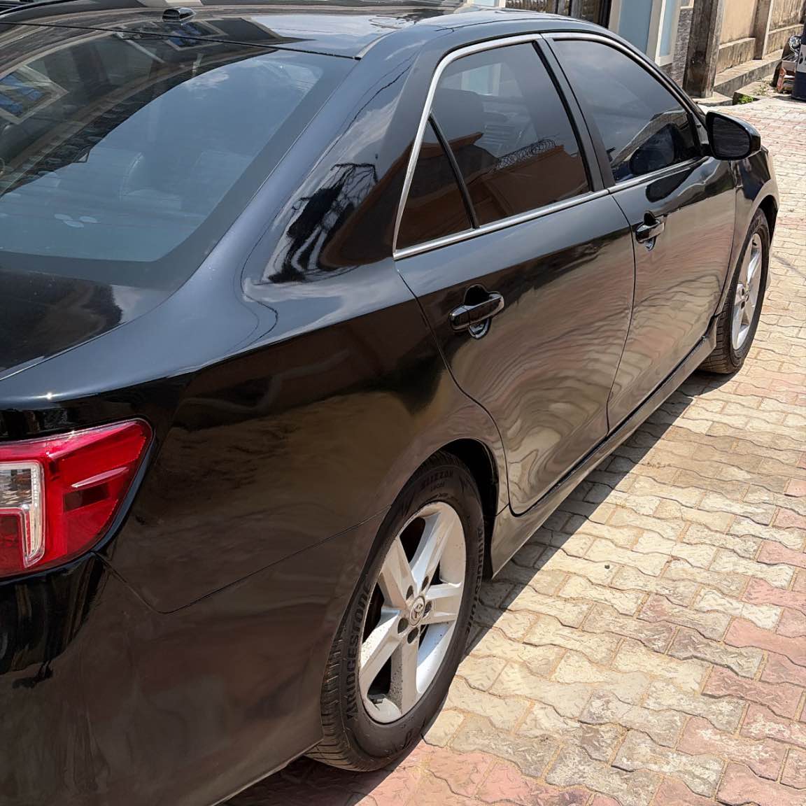 A picture of TOYOTA CAMRY SE 012