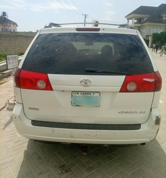 A picture of Used XLE Toyota Sienna
