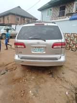 A picture of 2002 Sienna