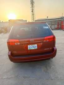 A picture of 2005 Toyota Sienna