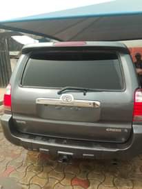 A picture of Toyota 4runner