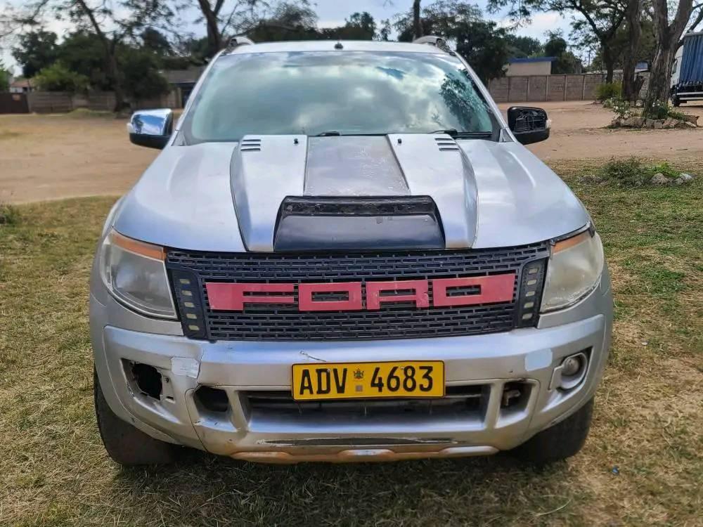 classifieds/cars ford