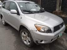 A picture of 2006 Toyota RAV4 in very good condition Sound engine and