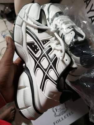 A picture of Shoes