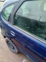 A picture of 2000 Renault Renault 2000