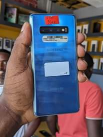 A picture of SAMSUNG GALAXY S10 PLAIN GB 128 RAM 8