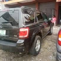 A picture of 2011 used ford escape