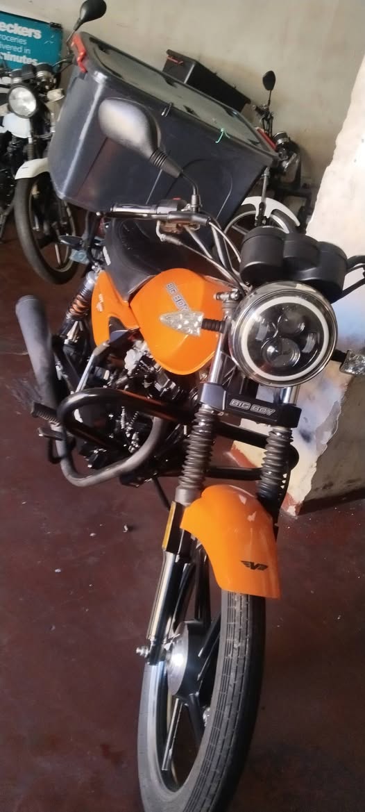 A picture of HONDA XR XL AND BIG BOY CARGO LATEST 27732 5565