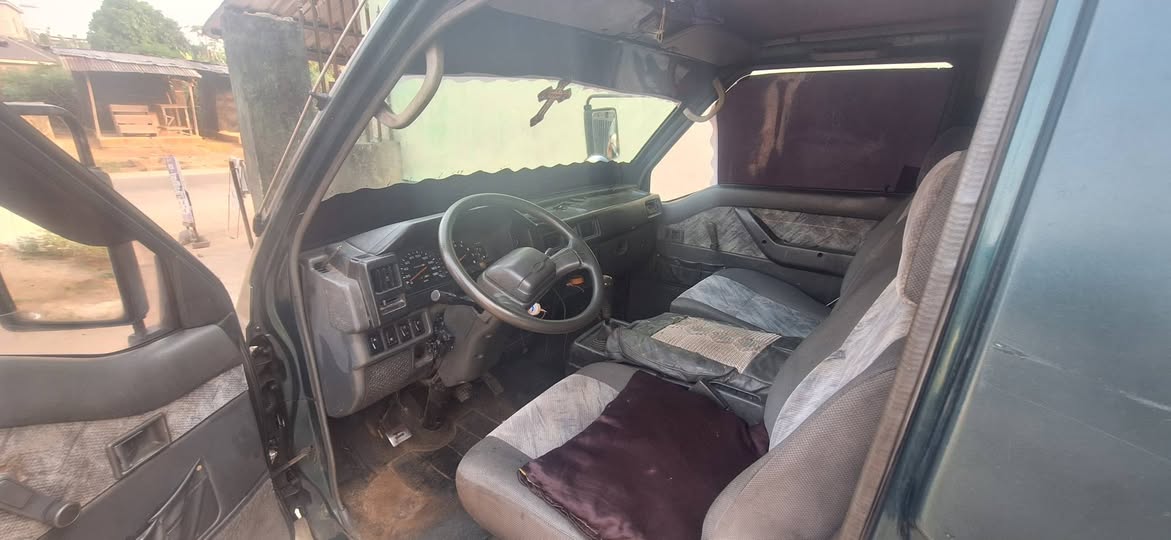 A picture of Mitsubuchi L300