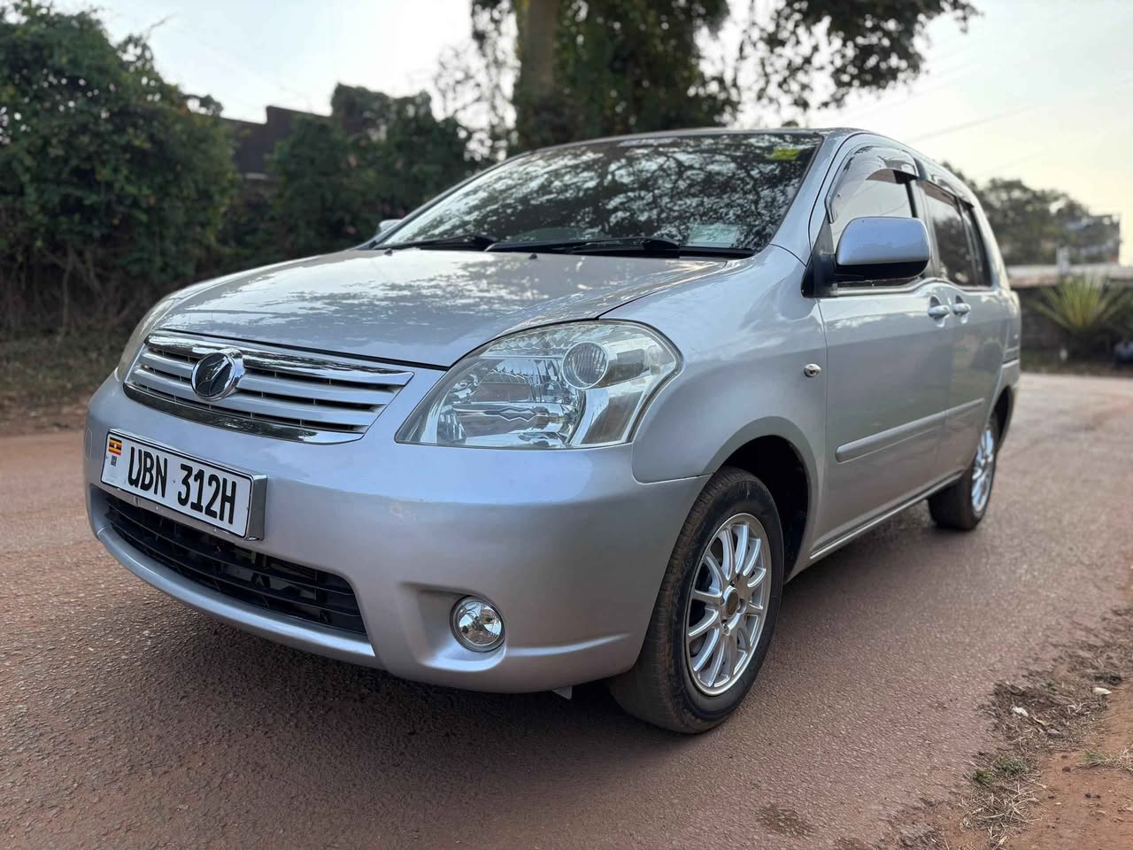 A picture of Toyota Raum new model