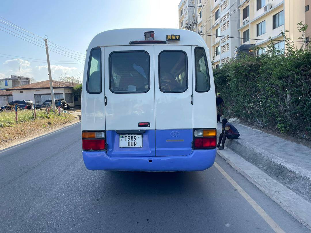 A picture of Toyota coaster
