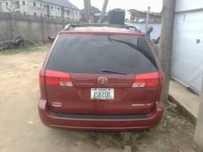 A picture of TOYOTA SIENNA SHARP GEAR SOUND ENGINE CLEAN BODY AND INTERIOR