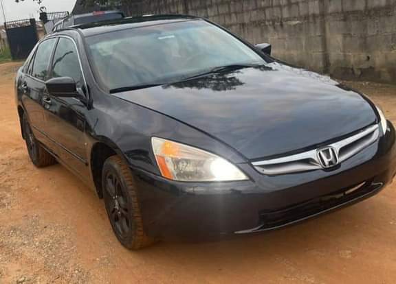 A picture of 2006 HONDA DC 4 Plugs Sound Engine and Gearbox AC