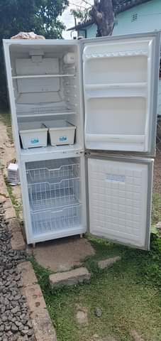 classifieds/fridges