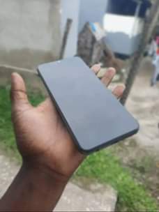 A picture of Vivo y17s gb 128 ram 8 8