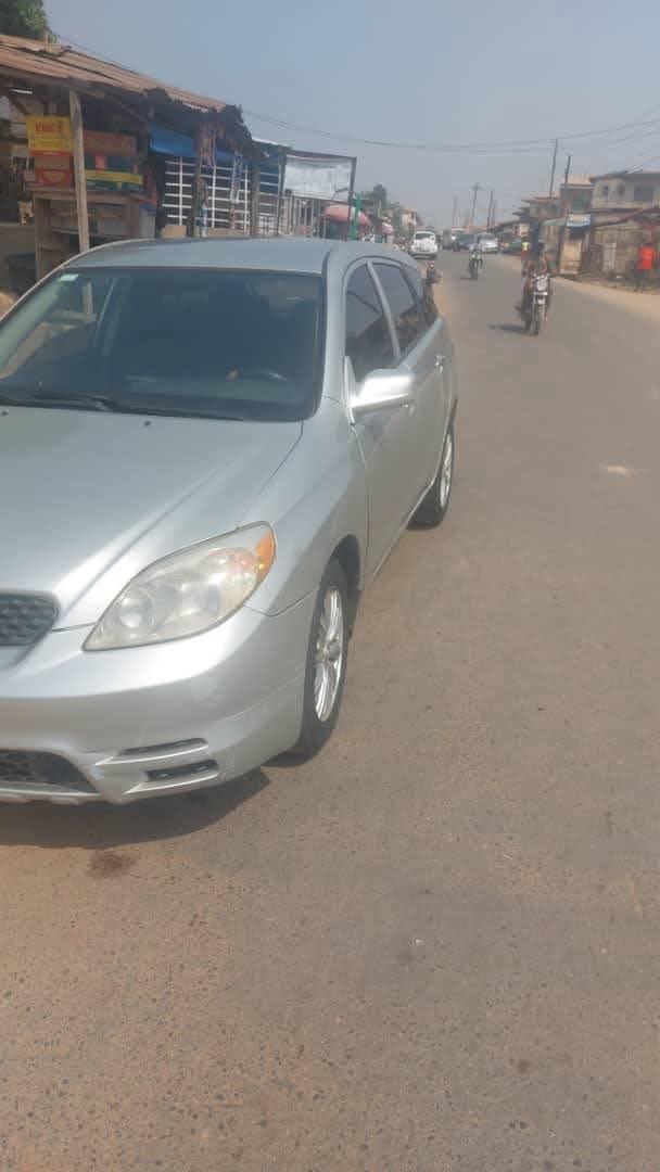 A picture of Toyota matrix first body pan