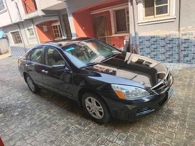 A picture of Honda Accord DC