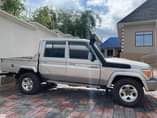 A picture of Land cruiser hizo zote zipo mbeya nikuwasha nakuondoka safari popote
